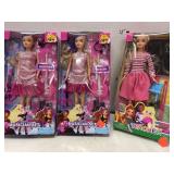 3 Fashion Dolls.