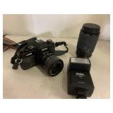 Vivitar v335 Camera w/ zoom lens & flash