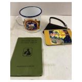 Mixed lot. Enamelware Pusser