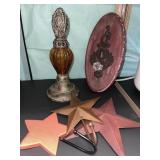 Lot of decor. Incl wall hanging & star hooks.
