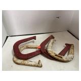 4 ct. - Vintage Horseshoes