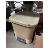 Trash Can with Petal Powered Lid