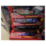 4 Racing Champion 1:64 Racing TeamTransporter