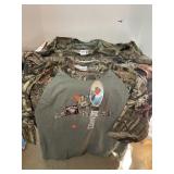 5 Mossy Oak T-Shirts. Size 2XL