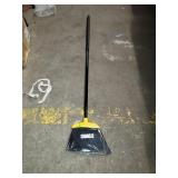 Rubbermaid Broom