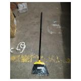 Rubbermaid Broom