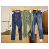2 Pair Universal Threads Jeans Sz 18 & 1 A New