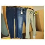2 Cnt Ava & Liv Jeans & 1 Cnt Universal Thread