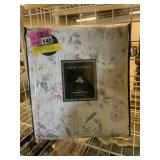 Twin Reversible Quilt Set