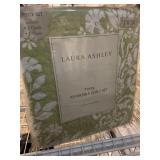 Twin Reversible Quilt Set