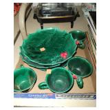 Flat of Christmas Plates & Cups