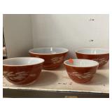 Vintage Pyrex Nesting Mixing 4  bowl set. Wheat