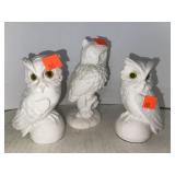Lot of 3 Alabaster Owls. 5&6in tall.