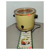 Rival Crockpot (Small Chip in Lid) & Crockpot