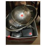 Box Lot of Baking Ware & Aluminum Pans &