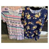 2 ladies dresses.  Size 3X.