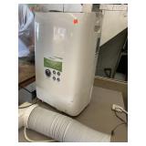 10,000 BTU Portable Air Conditioner-powers on,