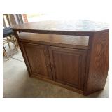 Wooden Cabinet/ Stand w/Storage approx 5ft x 3ft