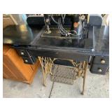Singer Sewing Machine / Table