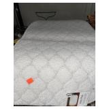 2 Cnt Entry Rugs. 17.5x 27.5.