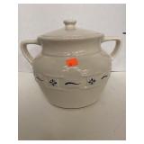 Longaberger  8 in Diameter Bean Pot