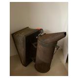 Smoker / Smogger w/ bellow.