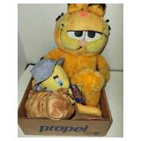 Flat of 3 Stuffed Animals