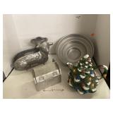 Set of Baking Molds And A Ceramic Christmas Tree