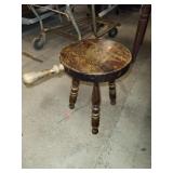 NICE PRIMITIVE ANTIQUE VINTAGE BARN MILKING STOOL