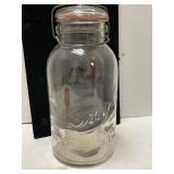 Drey Canning jar wi/ rubber & bail lid/ seal.