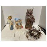 Misc lot w/ figurines. Hook & pip wreath.
