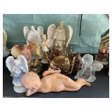 Lot of 8 Angels. Figures. Candle holder. Terra