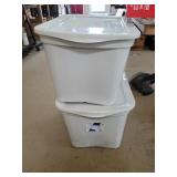 2-18 Gallon Totes W/ Lids
