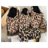 3pr ladies slippers. Sizes M, M & L. And Ladies