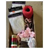 Mixed lot. Feathers. Hair bows. Ribbon. Etc.