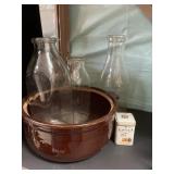 Vintage lot. 2 milk bottles. Carafe. Crockery