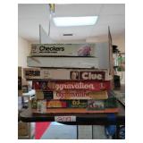 Lit of Board Games & Floor Puzzle
