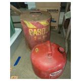 2 Cnt Vntg Gasoline Cans