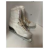 Vntg Ice Skates- BASCO 2161 Ladies Insulated