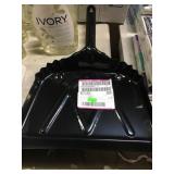 Black Metal Dustpan