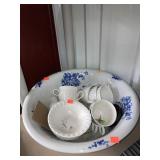 Vntg. Bowls and Tea Cups