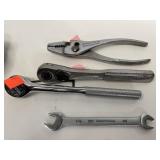 4 pc lot of hand tools. Incl CRAFTSMAN ratchet.