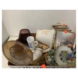 Pictures, decorative dishes, misc