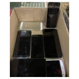 Lot of phones.  Apple & Samsung.