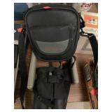 Red field binoculars