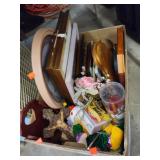 Box Lot of Frames & Decor Pieces