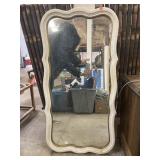 Vntg. Mirror w/broken corner in back