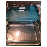 Pyrex Portable Take Along