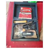 Arrow Stapler & Staples in Case