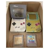 2 Nintendo Game Boys